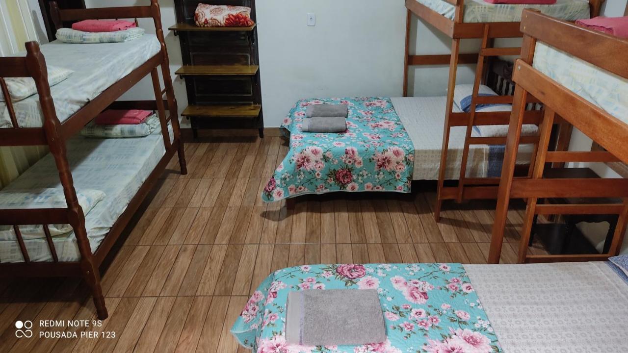 Pier 123 Homestay Penha (Santa Catarina)